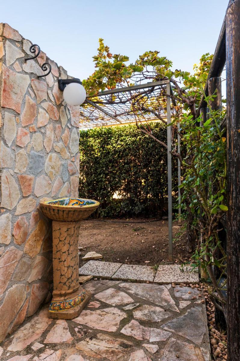 Villa Plumeria Campofelice Di Roccella Eksteriør bilde