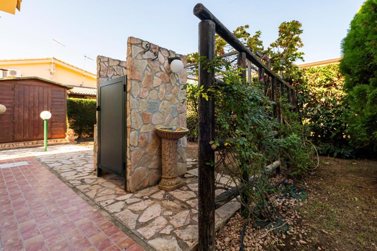 Villa Plumeria Campofelice Di Roccella Eksteriør bilde